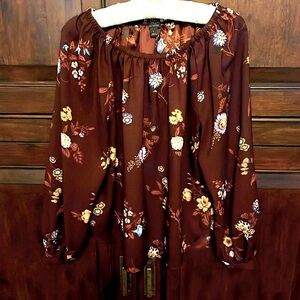 Ann Taylor blouse, like new 🎉🥳💕